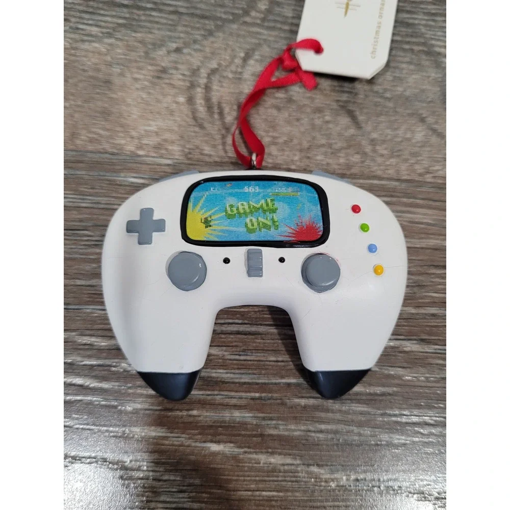 Hallmark 2009 Video Game Controller Christmas‎ Ornament Gamers #4
